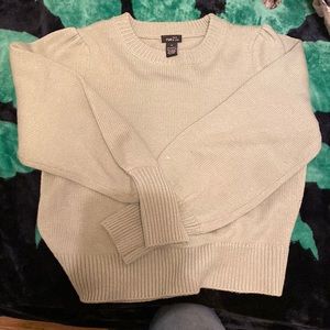 Brand new never warn dark green sweater size M from rue 21